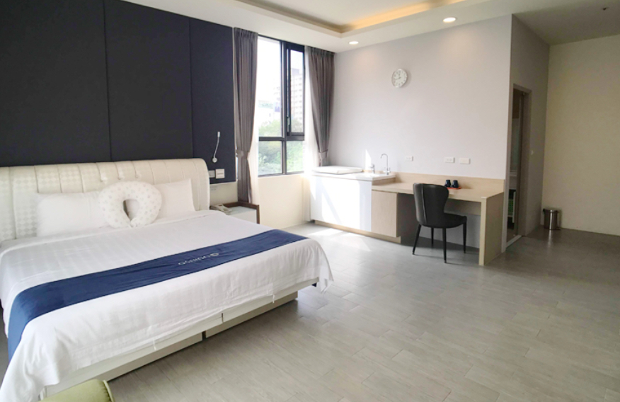 hotel-img