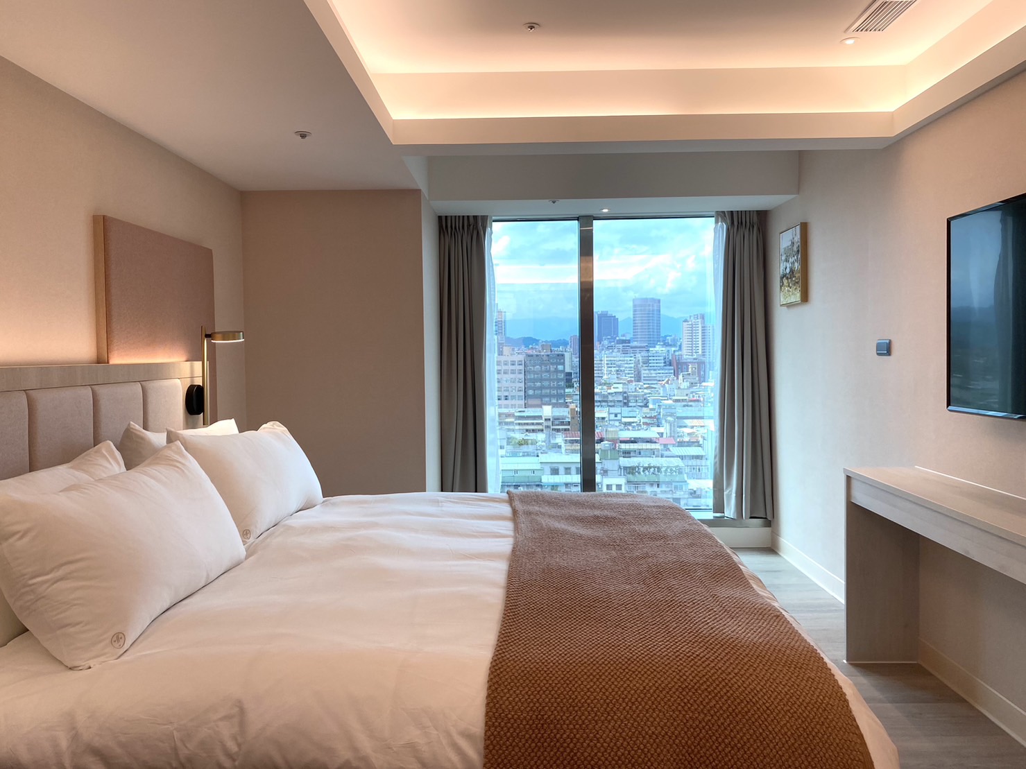 hotel-img