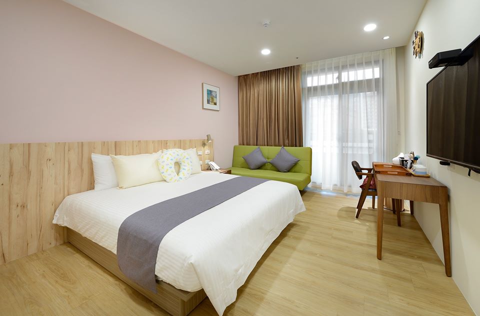 hotel-img