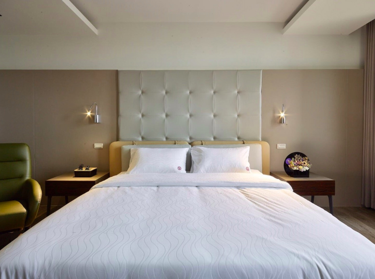 hotel-img