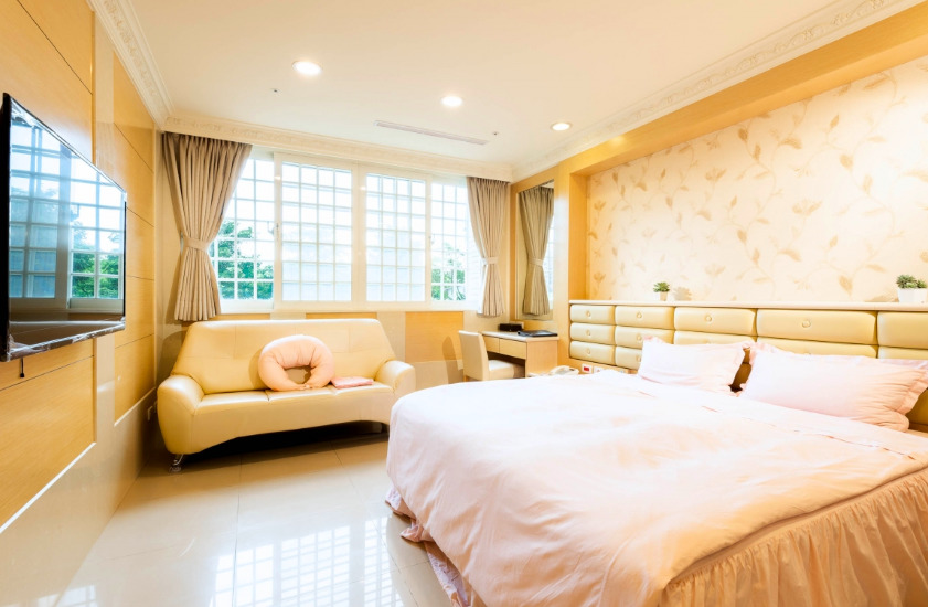 hotel-img