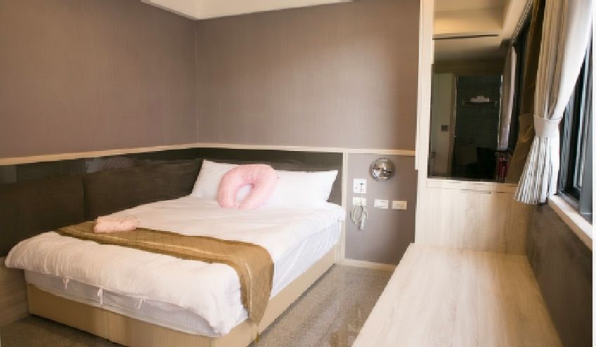 hotel-img